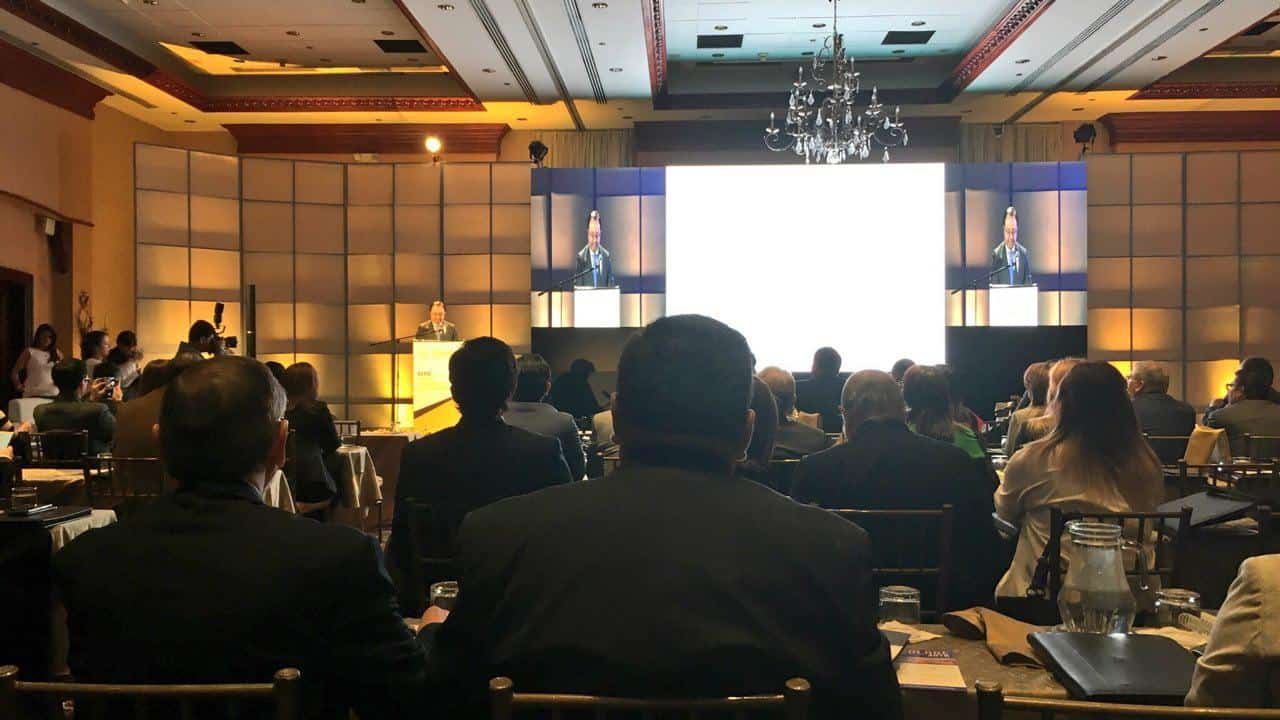 Blockchain e innovación. Así fue la primera jornada #COLADE para bancos, en Ecuador